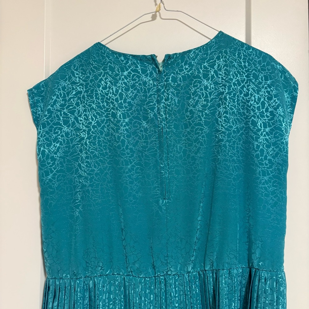 Vintage Pleated Teal Sleeveless Midi Dress Size Medium - Picture 10 of 10
